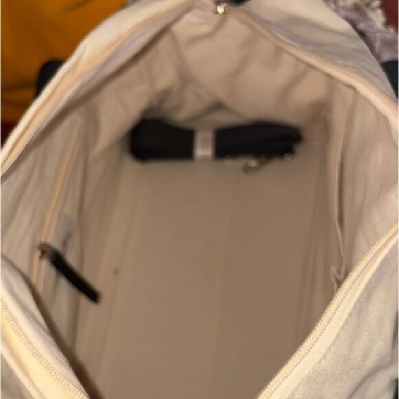 New Limited Edition Create Cream & Gray Canvas Travel Duffle Bag - Picture 5 of 8